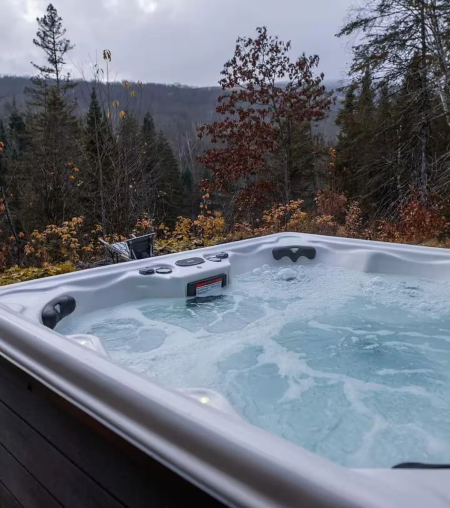 Spa privé quatre saisons au Chalet des Pins